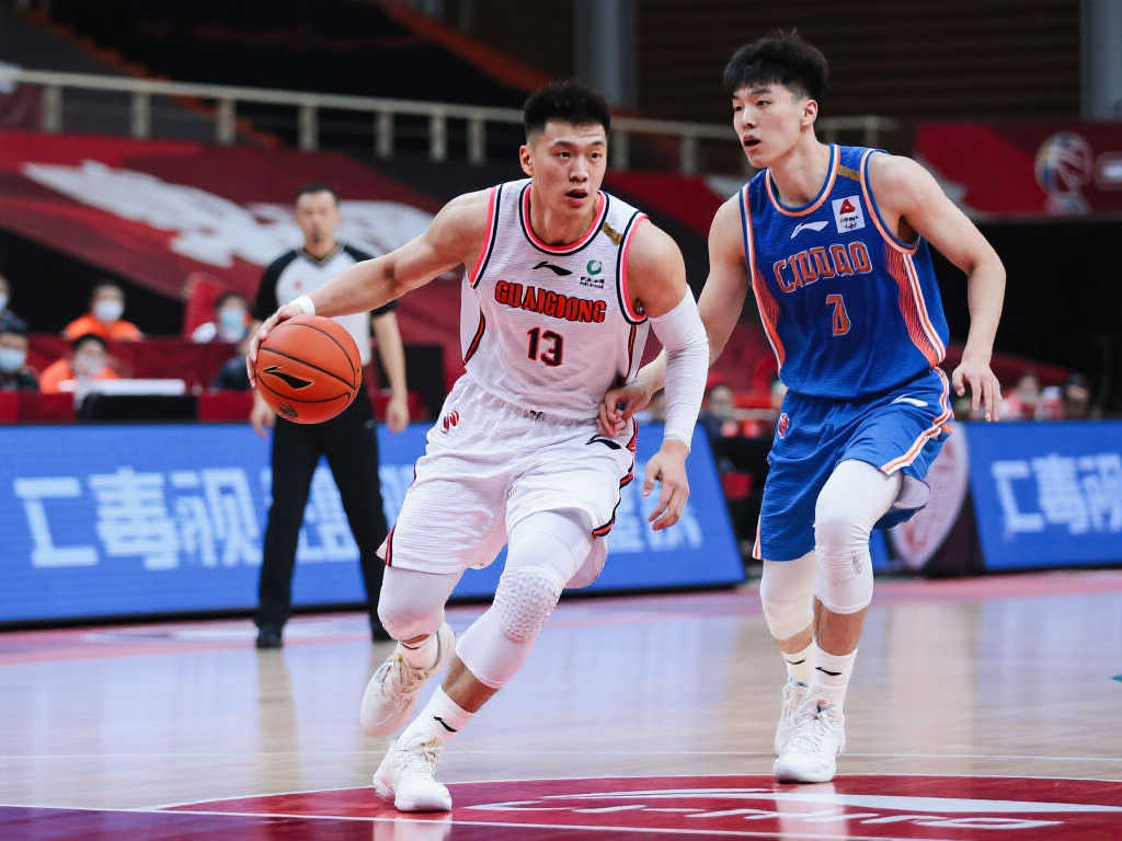 今晚CBA焦点战：广东迎战青岛